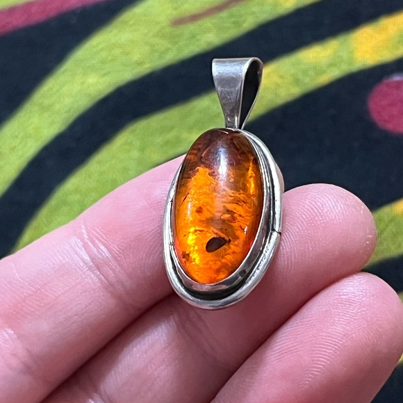 VTG Artisan Made Baltic Amber Sterling Silver Pendant - Picture 3 of 6